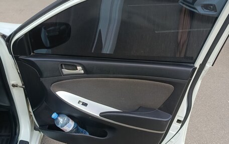 Hyundai Solaris II рестайлинг, 2011 год, 650 000 рублей, 6 фотография