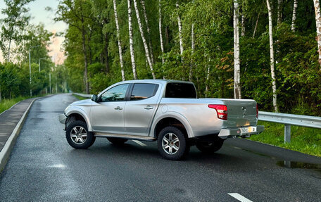 Mitsubishi L200 IV рестайлинг, 2015 год, 2 450 000 рублей, 6 фотография
