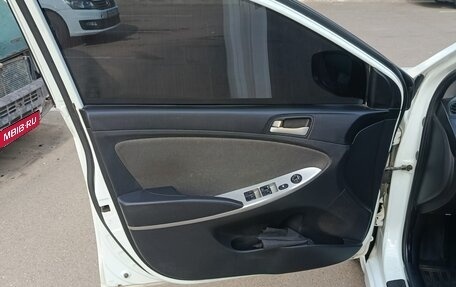 Hyundai Solaris II рестайлинг, 2011 год, 650 000 рублей, 11 фотография
