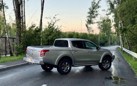 Mitsubishi L200 IV рестайлинг, 2015 год, 2 450 000 рублей, 3 фотография