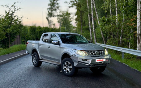 Mitsubishi L200 IV рестайлинг, 2015 год, 2 450 000 рублей, 2 фотография
