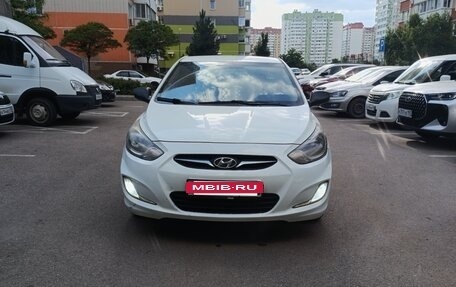 Hyundai Solaris II рестайлинг, 2011 год, 650 000 рублей, 9 фотография