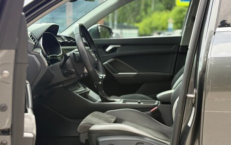 Audi Q3, 2022 год, 2 999 000 рублей, 26 фотография