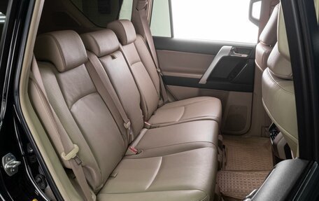 Toyota Land Cruiser Prado 150 рестайлинг 2, 2013 год, 3 999 000 рублей, 7 фотография