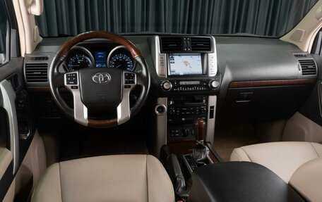 Toyota Land Cruiser Prado 150 рестайлинг 2, 2013 год, 3 999 000 рублей, 6 фотография