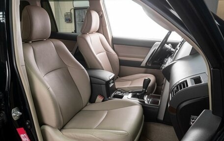 Toyota Land Cruiser Prado 150 рестайлинг 2, 2013 год, 3 999 000 рублей, 8 фотография