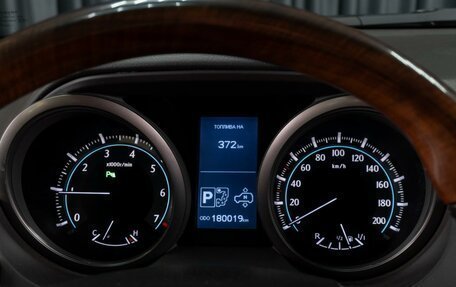 Toyota Land Cruiser Prado 150 рестайлинг 2, 2013 год, 3 999 000 рублей, 20 фотография