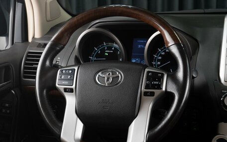Toyota Land Cruiser Prado 150 рестайлинг 2, 2013 год, 3 999 000 рублей, 27 фотография