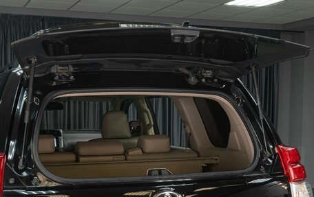 Toyota Land Cruiser Prado 150 рестайлинг 2, 2013 год, 3 999 000 рублей, 28 фотография