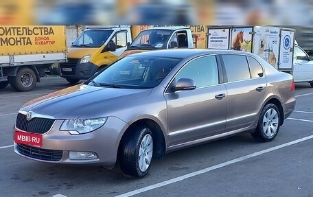 Skoda Superb III рестайлинг, 2012 год, 810 000 рублей, 1 фотография