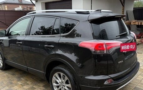Toyota RAV4, 2015 год, 2 800 000 рублей, 9 фотография