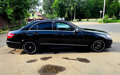 Mercedes-Benz E-Класс, 2011 год, 1 450 000 рублей, 19 фотография
