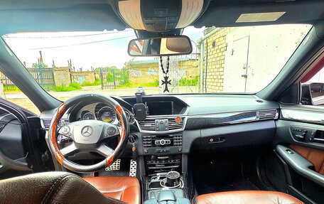 Mercedes-Benz E-Класс, 2011 год, 1 450 000 рублей, 30 фотография