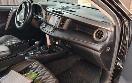 Toyota RAV4, 2019 год, 2 700 000 рублей, 4 фотография