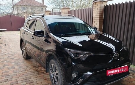 Toyota RAV4, 2019 год, 2 700 000 рублей, 2 фотография