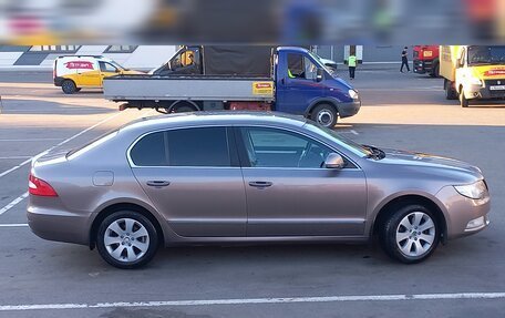 Skoda Superb III рестайлинг, 2012 год, 810 000 рублей, 11 фотография