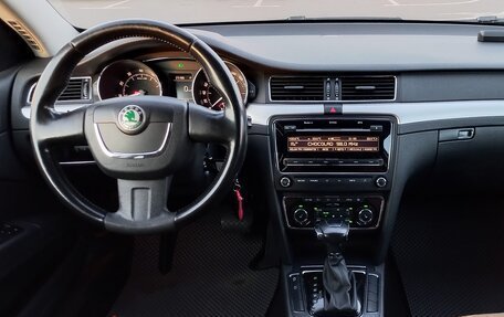 Skoda Superb III рестайлинг, 2012 год, 810 000 рублей, 15 фотография