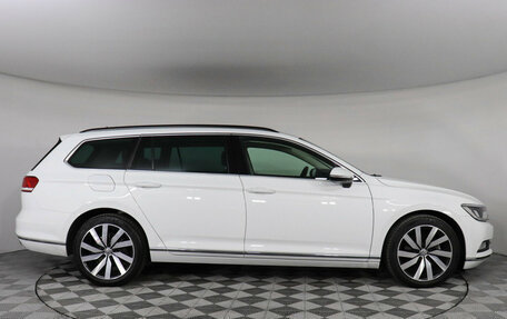 Volkswagen Passat B8 рестайлинг, 2019 год, 2 147 000 рублей, 4 фотография