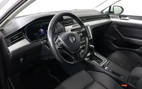 Volkswagen Passat B8 рестайлинг, 2019 год, 2 147 000 рублей, 10 фотография