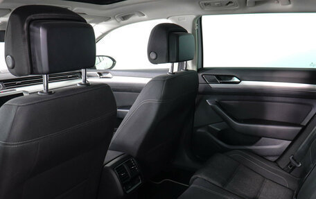 Volkswagen Passat B8 рестайлинг, 2019 год, 2 147 000 рублей, 13 фотография