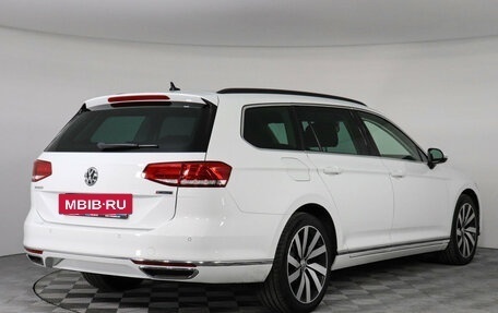 Volkswagen Passat B8 рестайлинг, 2019 год, 2 147 000 рублей, 6 фотография