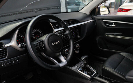 KIA Rio IV, 2021 год, 2 299 000 рублей, 14 фотография