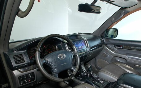 Toyota Land Cruiser Prado 120 рестайлинг, 2008 год, 2 629 000 рублей, 10 фотография