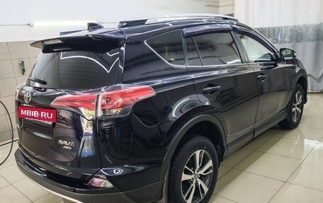 Toyota RAV4, 2017 год, 2 100 000 рублей, 3 фотография