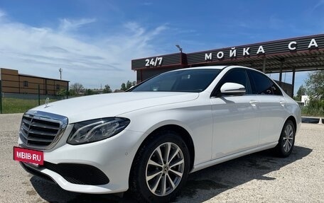 Mercedes-Benz E-Класс, 2020 год, 4 500 000 рублей, 2 фотография