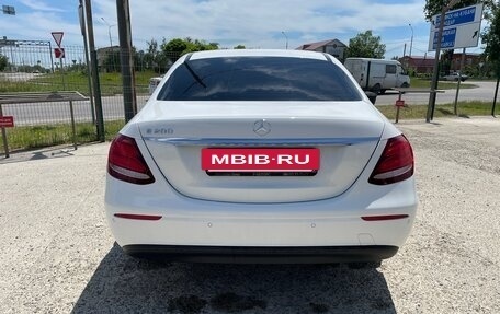 Mercedes-Benz E-Класс, 2020 год, 4 500 000 рублей, 5 фотография