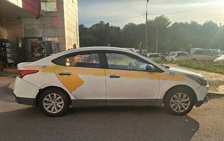 Hyundai Solaris II рестайлинг, 2018 год, 450 000 рублей, 2 фотография