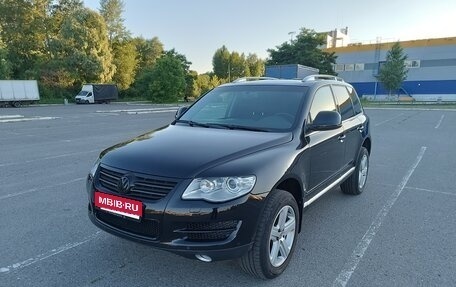 Volkswagen Touareg III, 2008 год, 1 100 000 рублей, 1 фотография