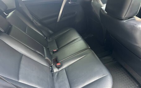 Toyota RAV4, 2019 год, 3 000 000 рублей, 12 фотография