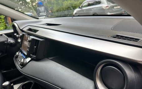 Toyota RAV4, 2019 год, 3 000 000 рублей, 13 фотография