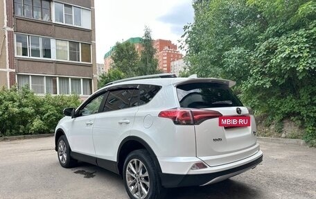 Toyota RAV4, 2019 год, 3 000 000 рублей, 8 фотография