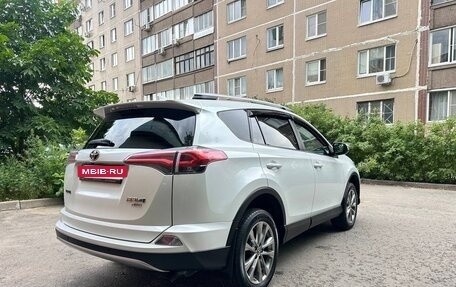 Toyota RAV4, 2019 год, 3 000 000 рублей, 6 фотография