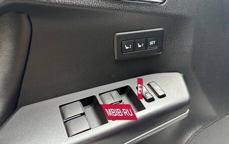 Toyota RAV4, 2019 год, 3 000 000 рублей, 18 фотография