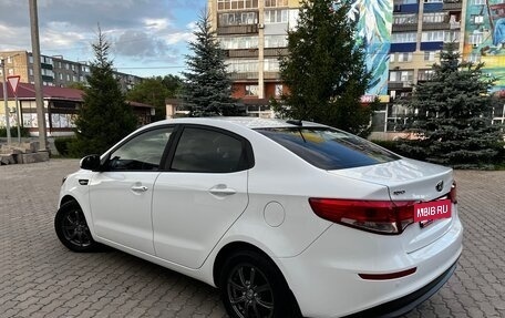KIA Rio III рестайлинг, 2016 год, 1 000 000 рублей, 3 фотография