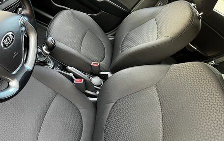 KIA Rio III рестайлинг, 2016 год, 1 000 000 рублей, 15 фотография
