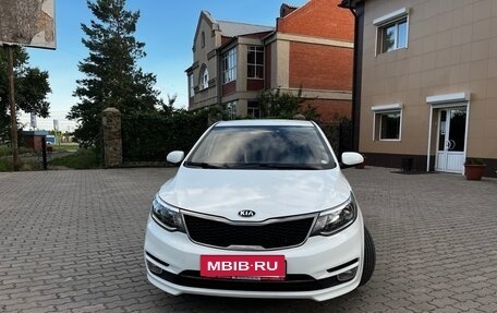 KIA Rio III рестайлинг, 2016 год, 1 000 000 рублей, 8 фотография
