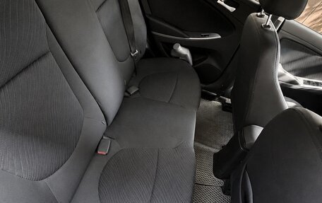 Hyundai Solaris II рестайлинг, 2014 год, 940 000 рублей, 15 фотография