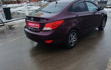 Hyundai Solaris II рестайлинг, 2012 год, 550 000 рублей, 3 фотография