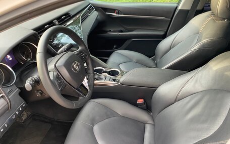 Toyota Camry, 2021 год, 3 250 000 рублей, 7 фотография
