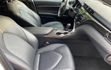 Toyota Camry, 2021 год, 3 250 000 рублей, 9 фотография