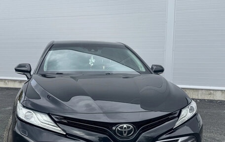 Toyota Camry, 2018 год, 2 950 000 рублей, 1 фотография