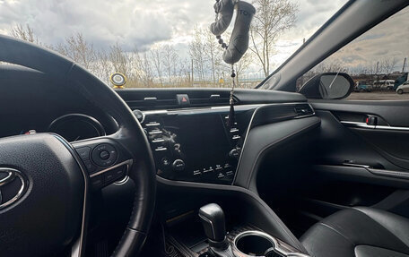 Toyota Camry, 2018 год, 2 950 000 рублей, 3 фотография