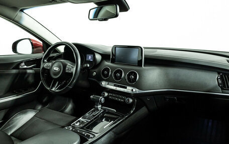 KIA Stinger I, 2018 год, 2 449 700 рублей, 10 фотография
