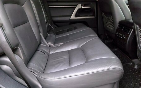 Toyota Land Cruiser 200, 2008 год, 3 299 000 рублей, 16 фотография