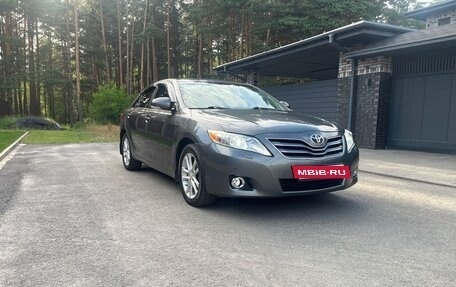 Toyota Camry, 2011 год, 1 020 000 рублей, 3 фотография
