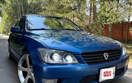 Lexus IS II рестайлинг 2, 1999 год, 599 999 рублей, 1 фотография